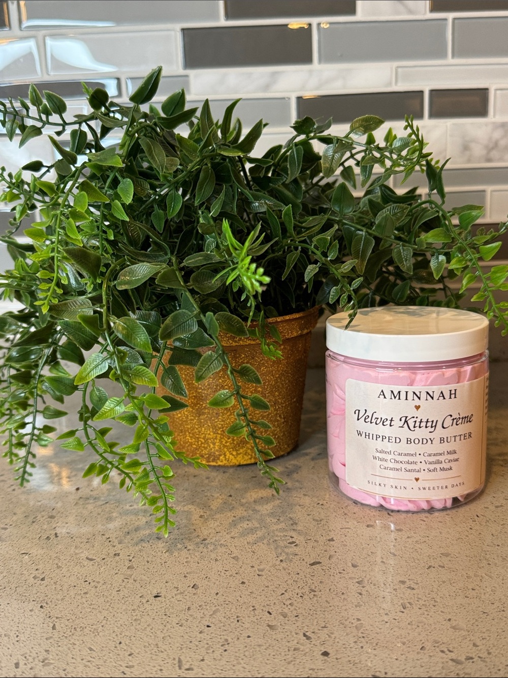 AMINNAH - VELVET KITTY CREME WHIPPED BODY BUTTER